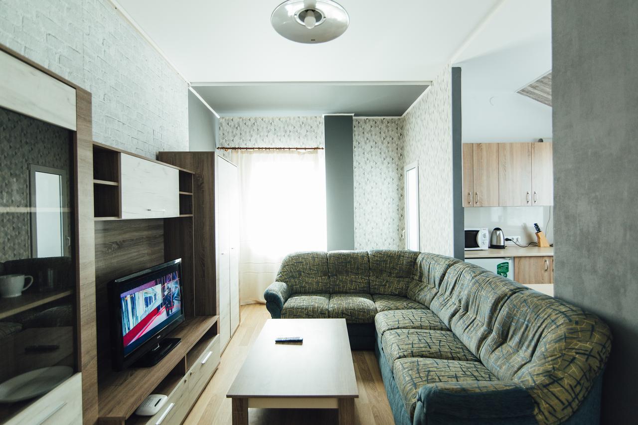 Apartments Faraon 4 スームィ エクステリア 写真